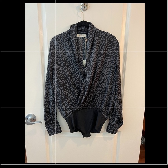 Elan Leopard Print Long Sleeves Bodysuit - Picture 1 of 15
